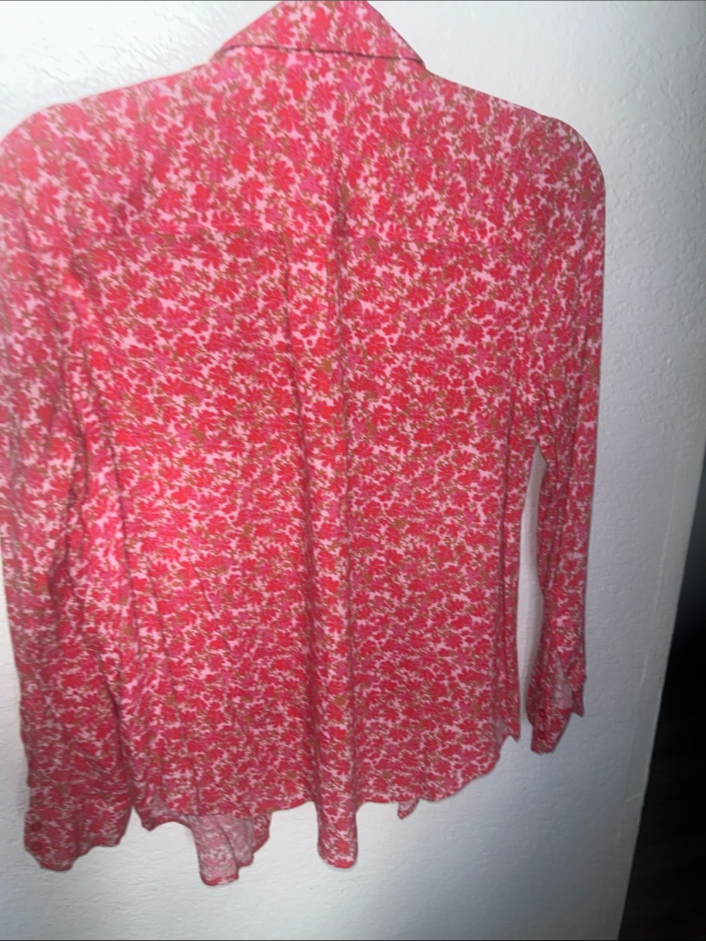 Women's Pink Floral Button-Up Blouse - Picture 3 of 3